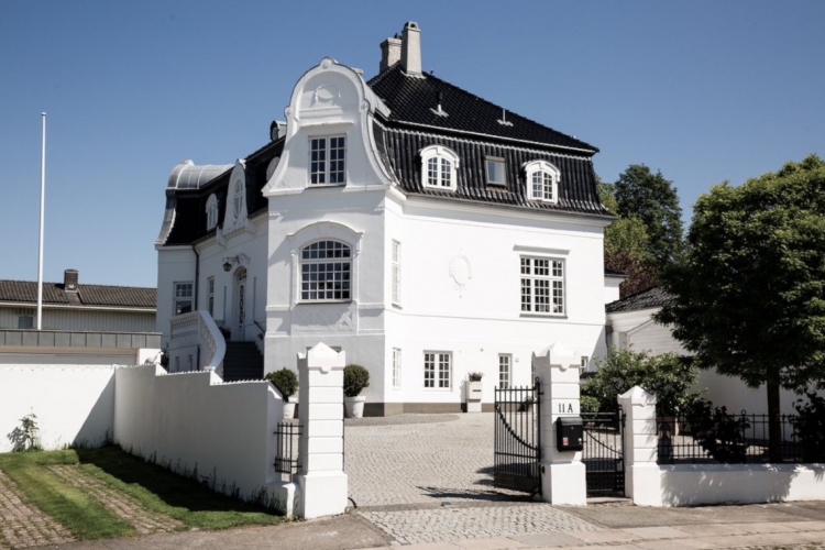 Nordsjællandsk villa sat til salg for 65 millioner